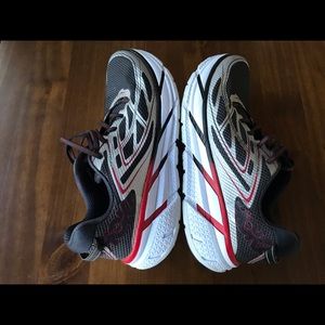 Hoka One One Clifton 3
